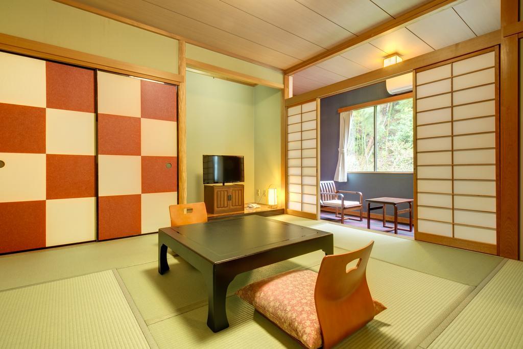 Yugawara-Onsen Komachikan Esterno foto