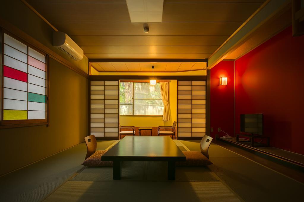 Yugawara-Onsen Komachikan Esterno foto